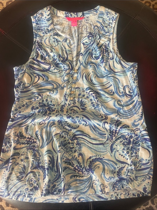 Lilly Pulitzer Tops - Lilly Pullitzer Sleeveless Blue Swirl Print Women's Vneck Top Goldtone Buttons